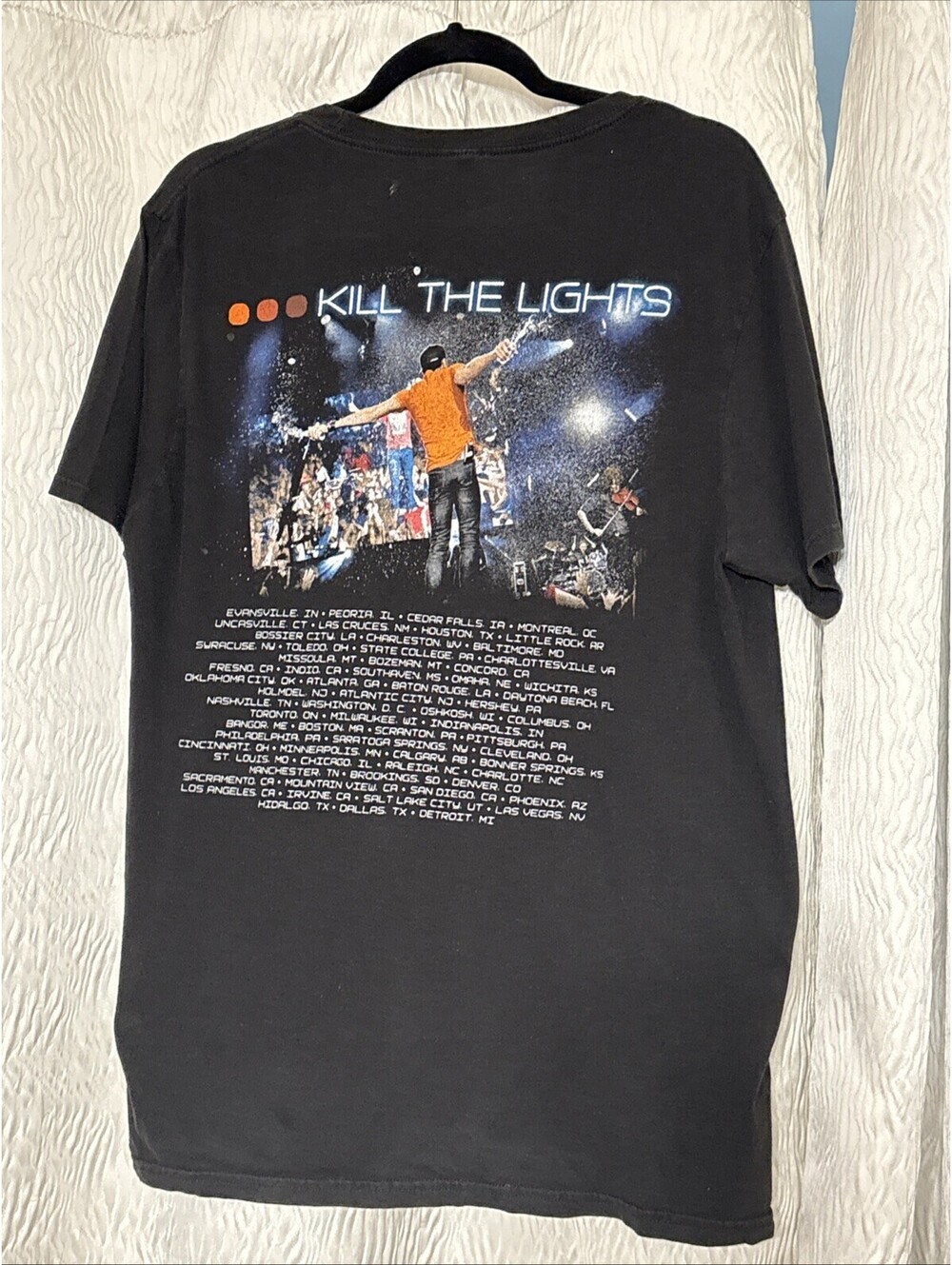 Luke Bryan Shirt Kill the Lights Tour Black Graphic Tee 2015-Size Large